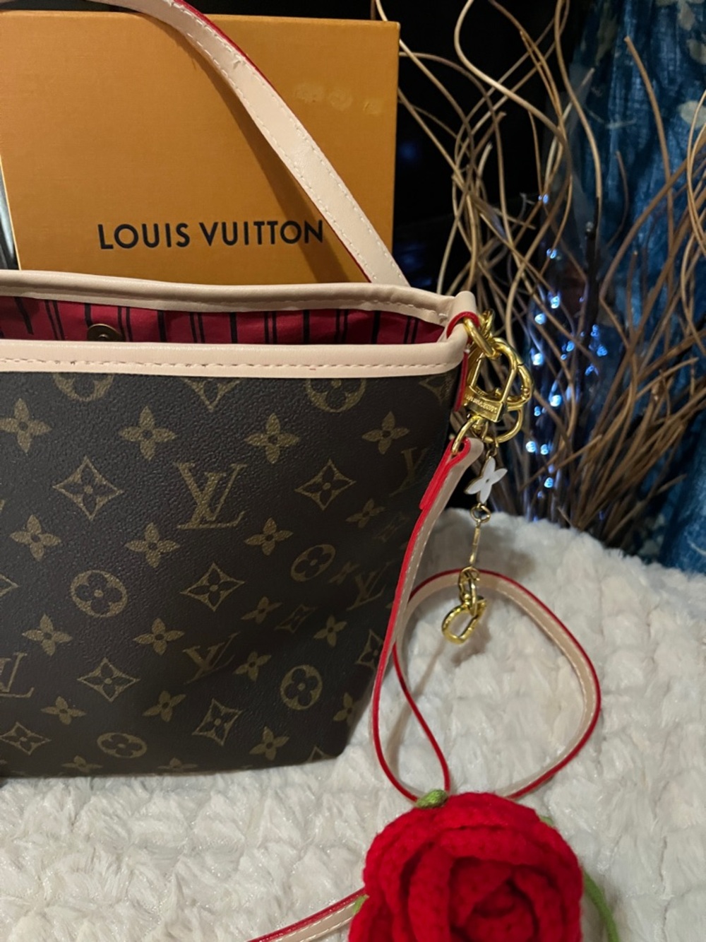 nwt Canvas Shoulder Bag with charm - Picture 5 of 5